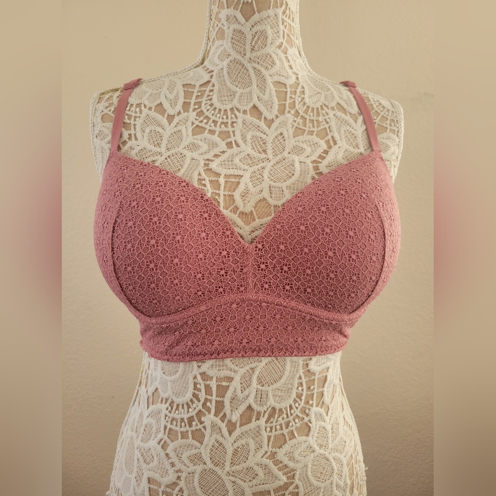 Victoria's Secret Body By Victoria Pink padded, no wire, bra. Size 36D